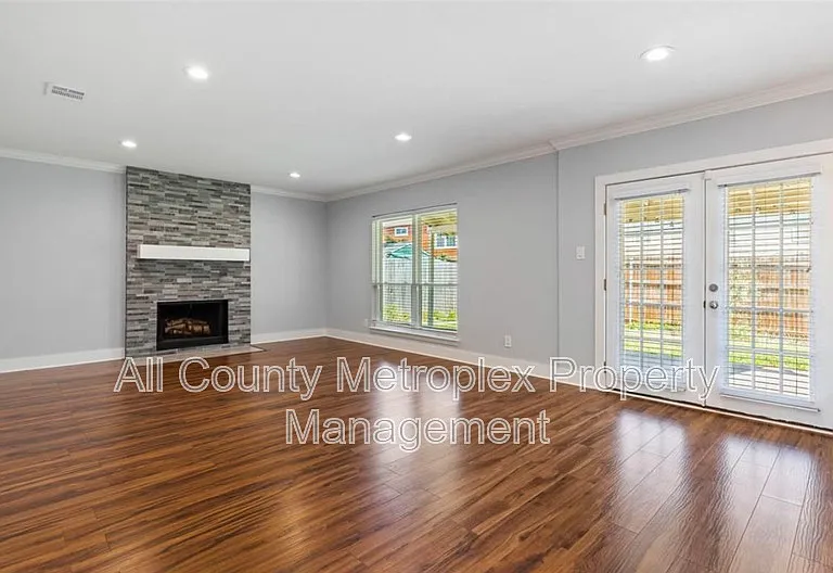 516 Arbor Oak Dr — Photo 3
