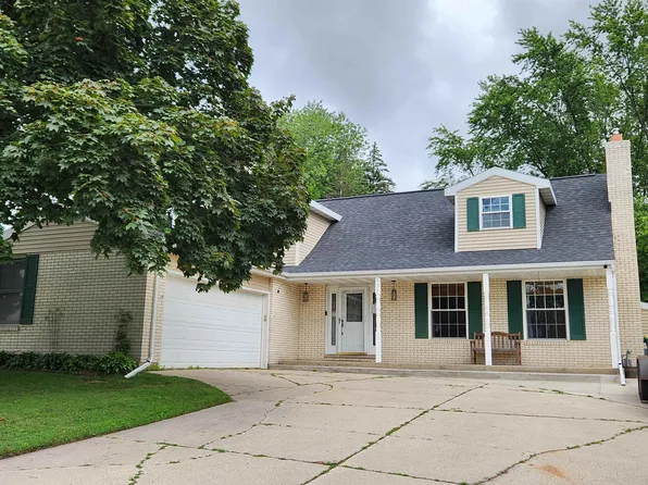 537 Alpine Dr, Green Bay, WI 54302