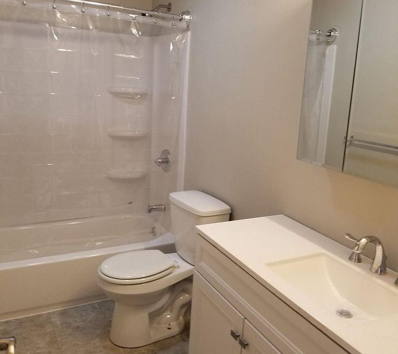 2nd image of 2499 Belladonna St