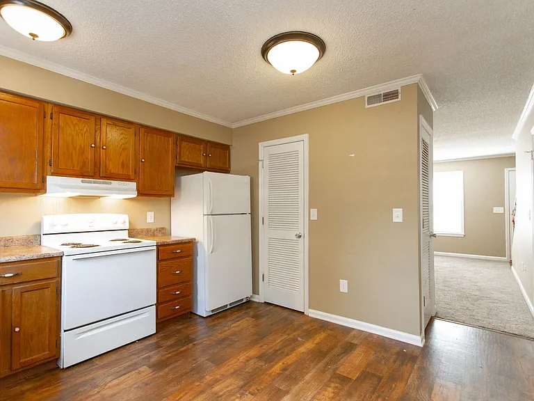 1700 Wedgewood Dr — Photo 20