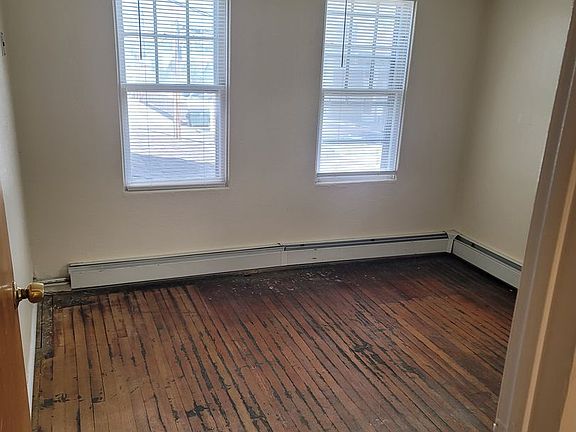 3rd image of 1214 E 1st St #7