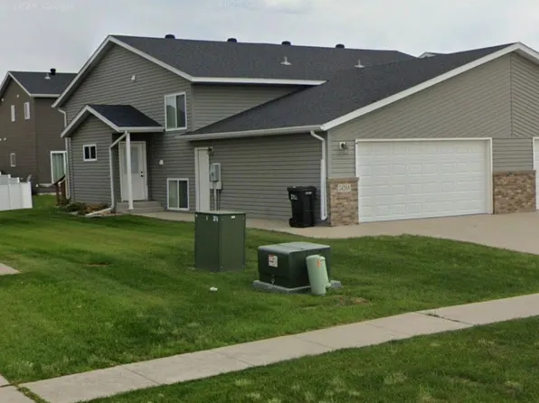 2420A 5th St W, West Fargo, ND