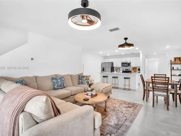 4226 Bent River Rd, Lake Worth, FL 33467