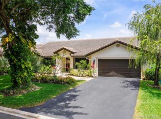 9621 NW 51st St, Coral Springs, FL 33076