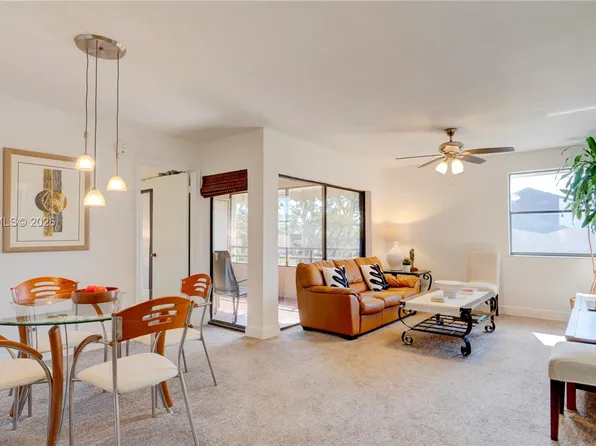 20120 NE 3rd Ct APT 8, Miami, FL 33179