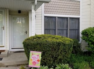40 Portsmouth Ct, Hamburg, NJ 07419