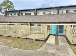 828 Oakleigh Ave APT 7, Gulfport, MS 39507