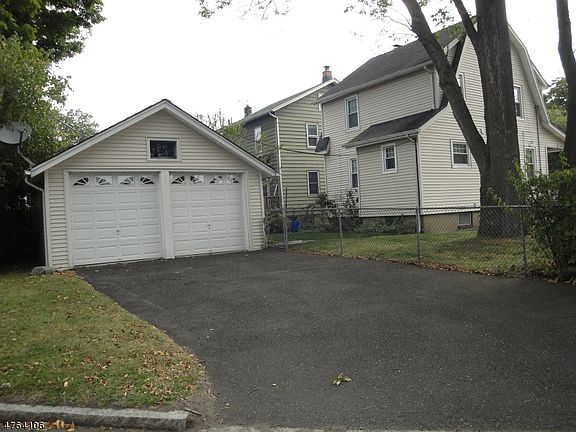 3rd image of 187 La France Ave