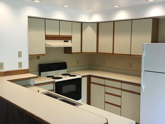 3rd image of 3666 Richardson Hwy APT 2