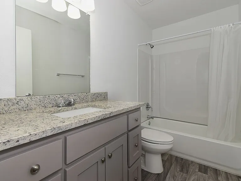 4008 Templeton St — Photo 25