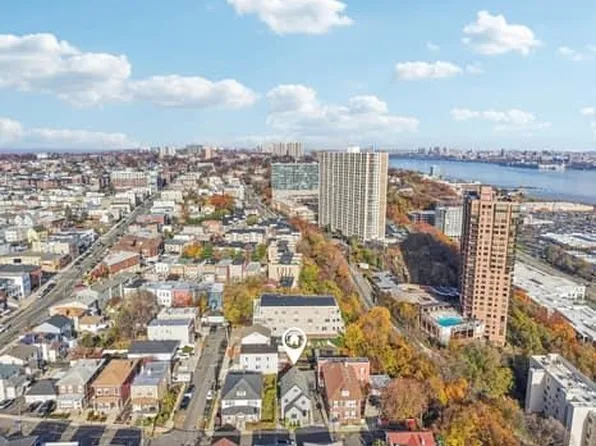 7 Laird Place image 13 of 48