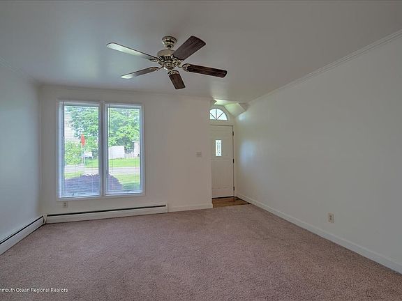 4th image of 32 King St