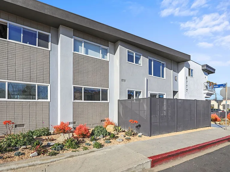 8777 Cadillac Avenue Apartments — Photo 71