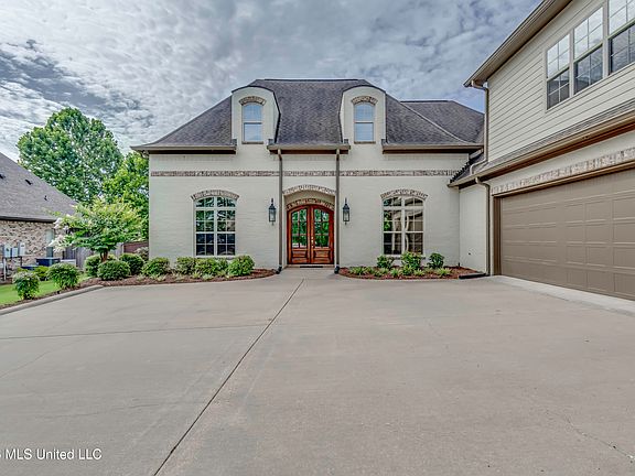 2nd image of 359 Caroline Blvd