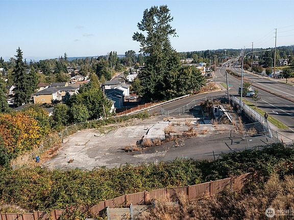 4th image of 27905 pacific Highway S