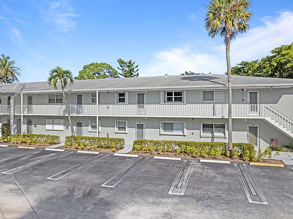 2nd image of 2600 SW 22nd Avenue #904