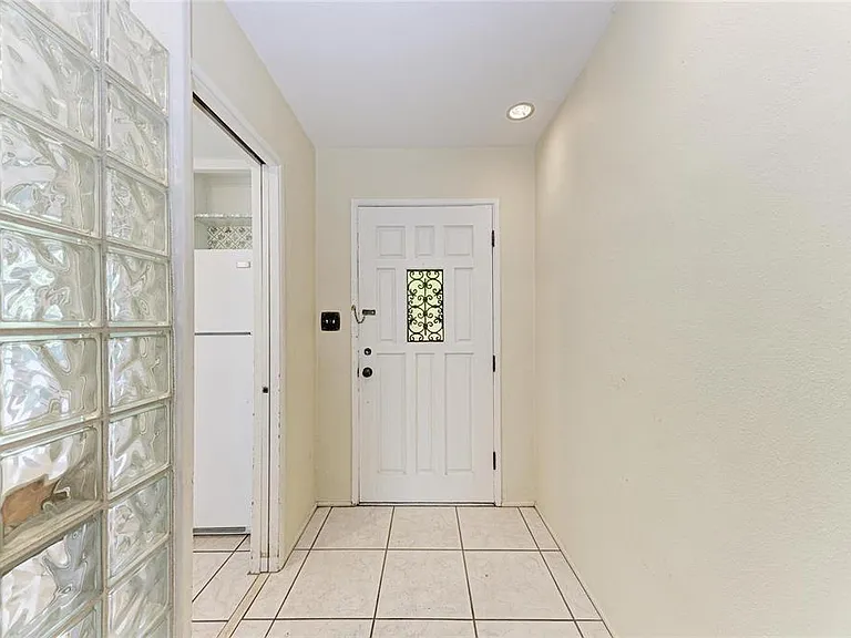 1827 Alta Vista St — Photo 7