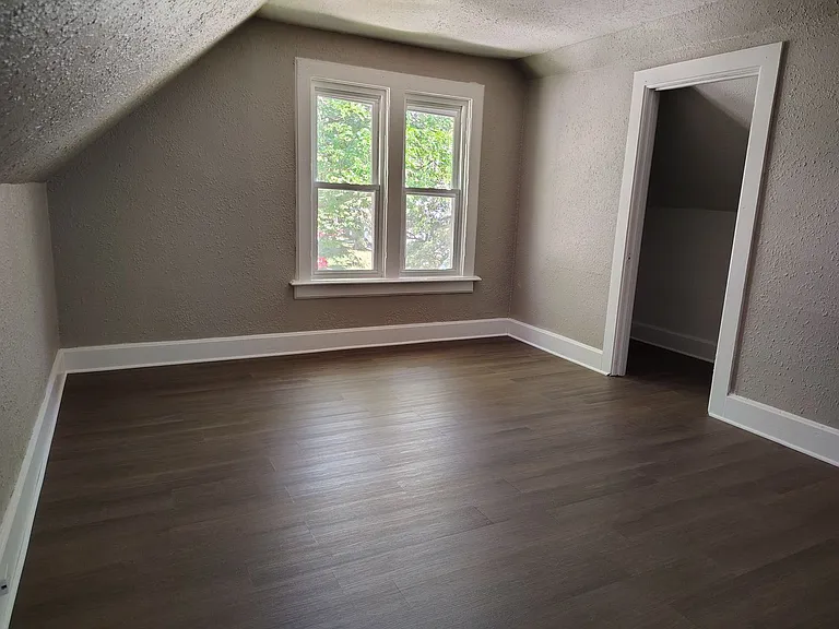 2840 N Vel R Phillips Ave — Photo 2