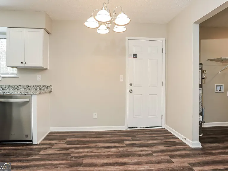 4096 Sage Ct — Photo 3