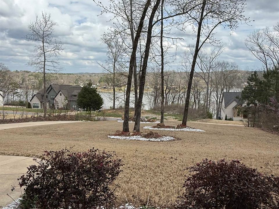 2nd image of 770 Lakeview Crest Dr