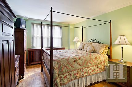 5th image of 1329 2nd Ave #9P