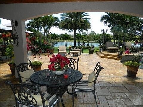 3rd image of 5726 Lago Del Sol Drive