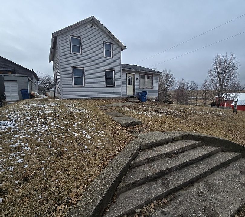 1st image of 200 Muscatine St