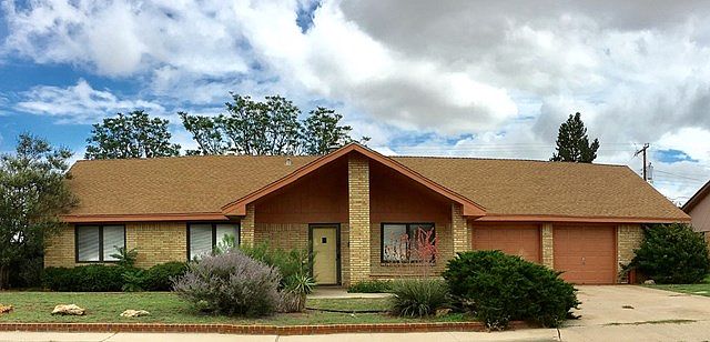 1st image of 3842 E Everglade Ave