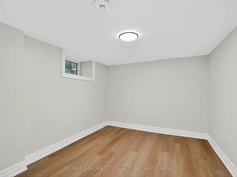 104 Carrick Ave #LOWER — Photo 12