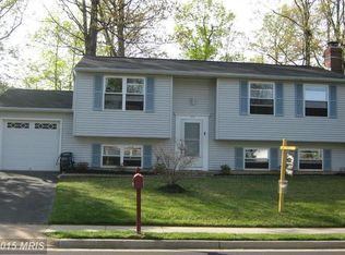 104 Pepperidge Pl, Sterling, VA 20164