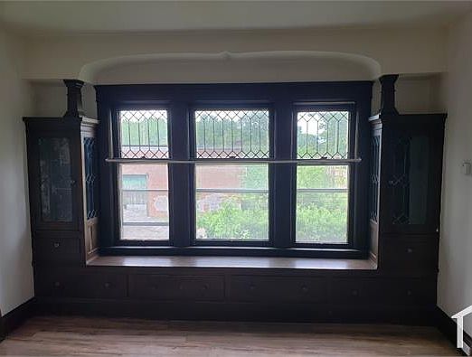 5th image of 2950 E 67th St #B