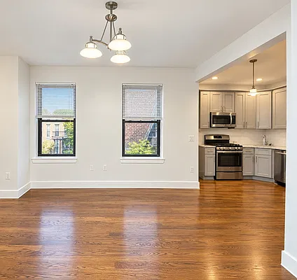 Living room, photo 2