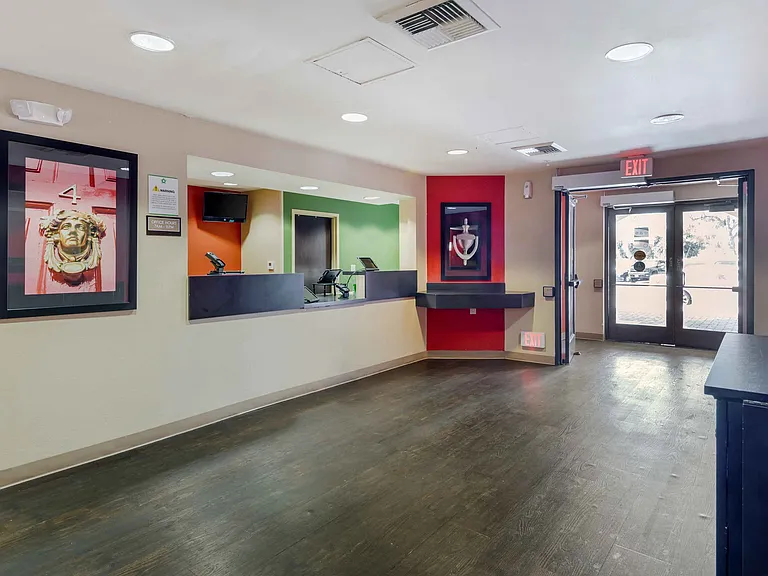 Lobby and Guest Check-in