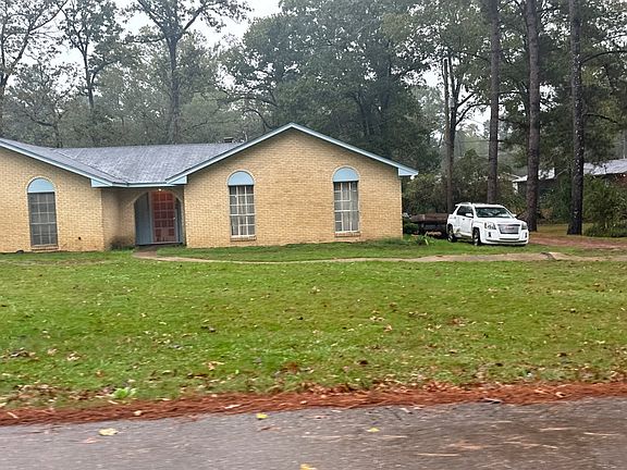 4th image of 1724 Hamilton Blvd