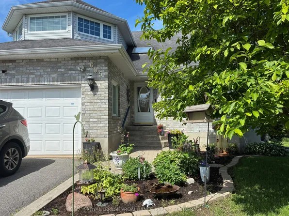 605 Fernmoor Dr, Kingston, ON K7M 8K5