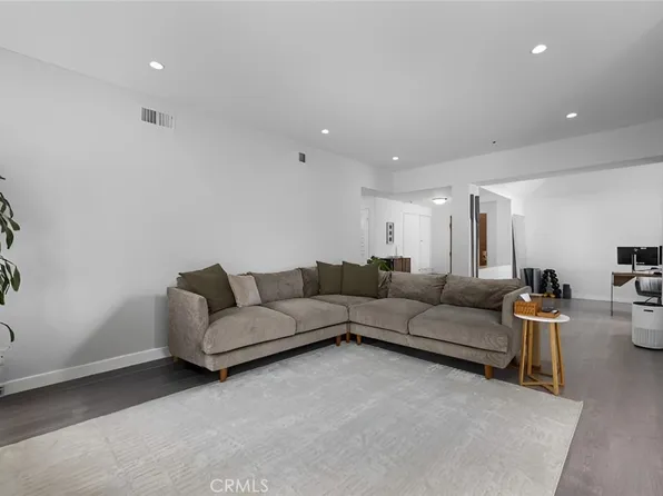 2571 Plaza Del Amo Unit 201, Torrance, CA 90503