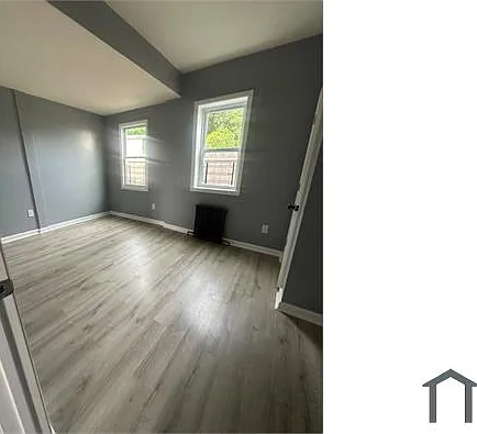 215 Edwards Pl — Photo 3