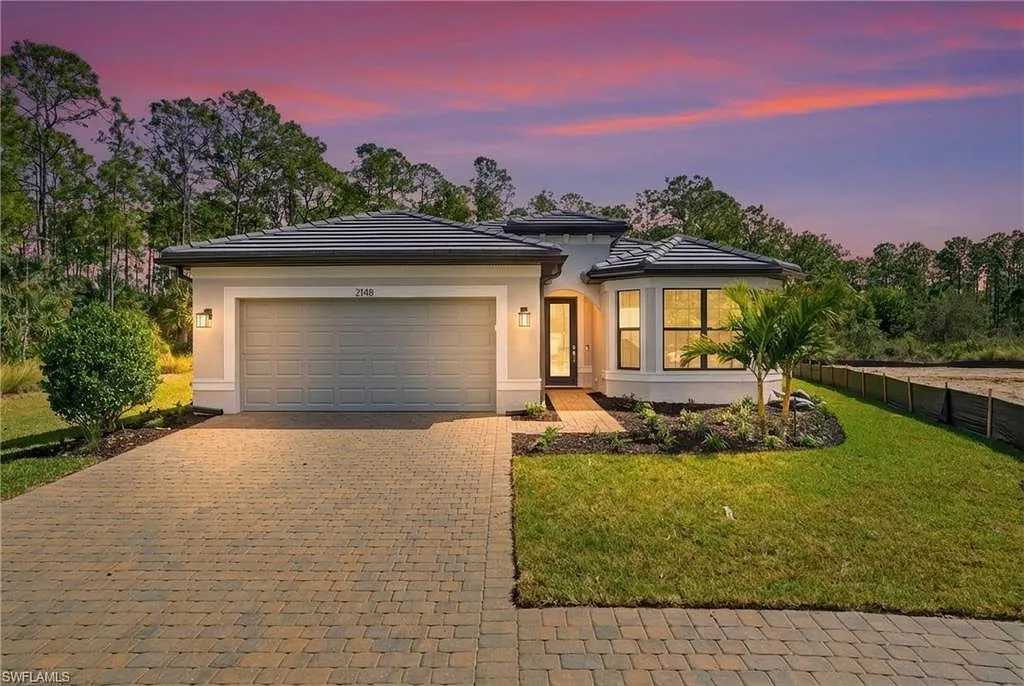 3 bed, 3.0 bath, 2139 sqft, $6,500 — Photo 1