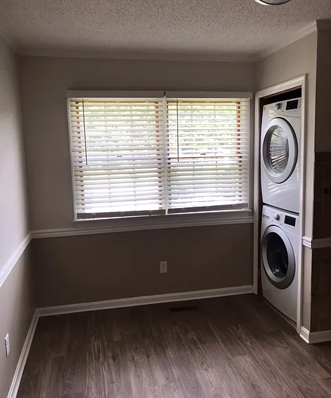 929 Sumac Cir — Photo 7