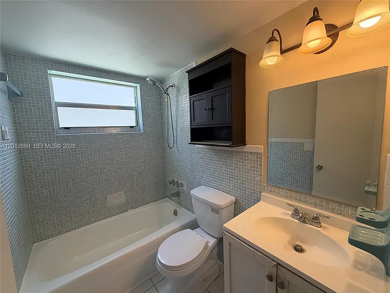 1702 McKinley St #4 — Photo 25