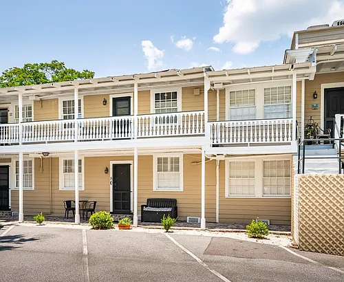 33 Pitt St #11 Photo 1