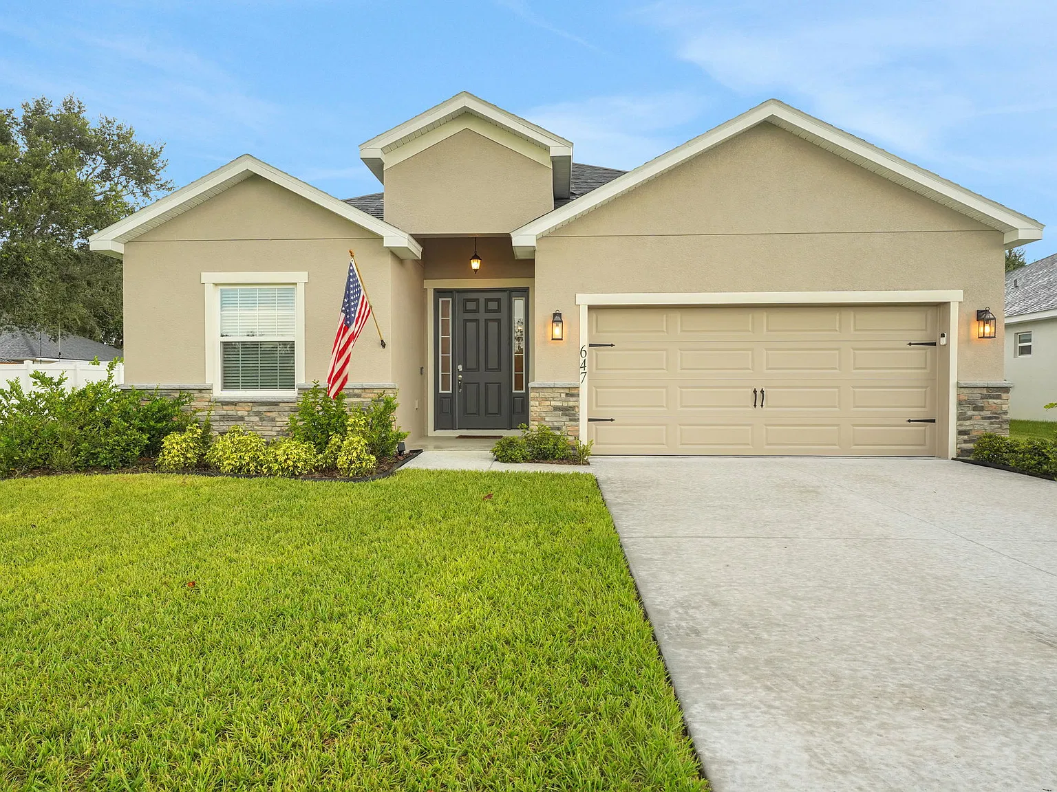 4 bed, 2029 sqft, $2,495 — Photo 4