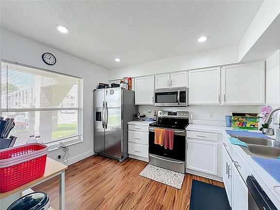 5th image of 13403 FAIRWAY GLEN DRIVE #104