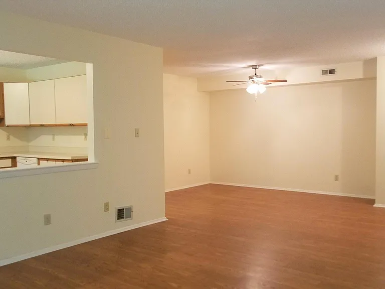 71 Drake Ln — Photo 3