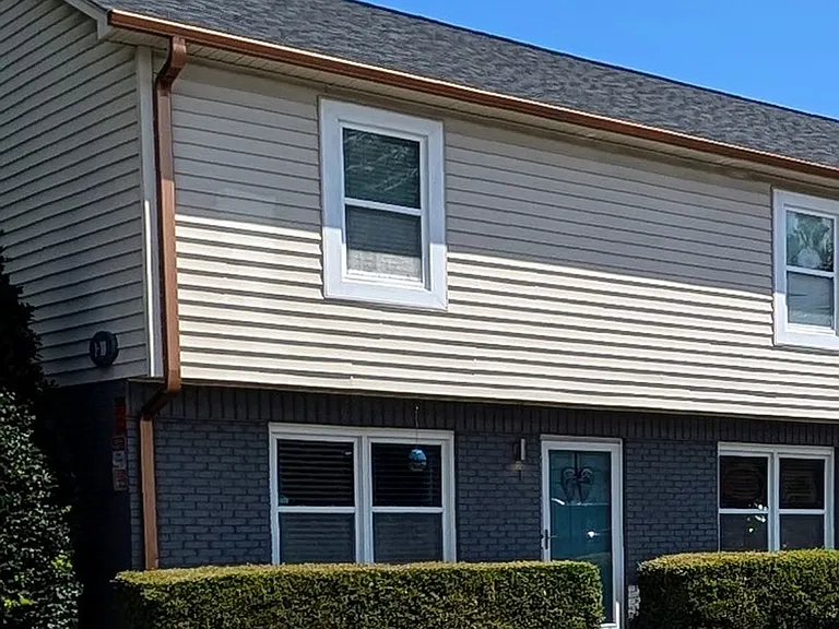 Frost Garden Townhomes — Photo 12