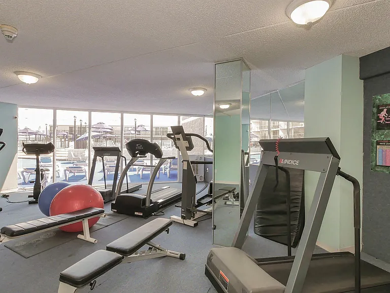 935 Ocean Ave #207 — Photo 30