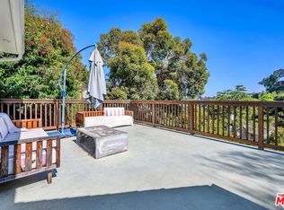 8469 Utica Dr, Los Angeles, CA 90046