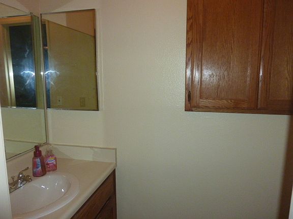 5th image of 869 S Greenwood Ave