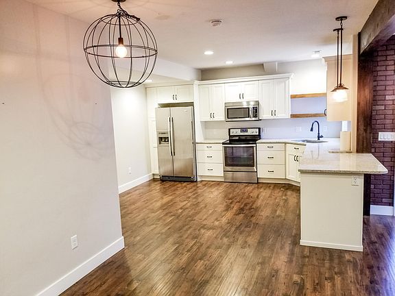 2nd image of 1711 W Hamilton Dr #Basement