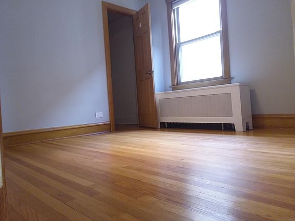 5th image of 6048 W Bryn Mawr Ave Unit 2